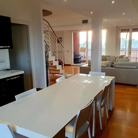 Penthouse - Skyline View * Busto Arsizio