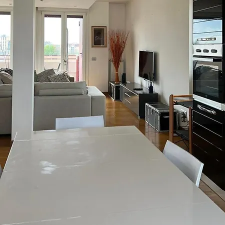 Penthouse - Skyline View Apartment Busto Arsizio