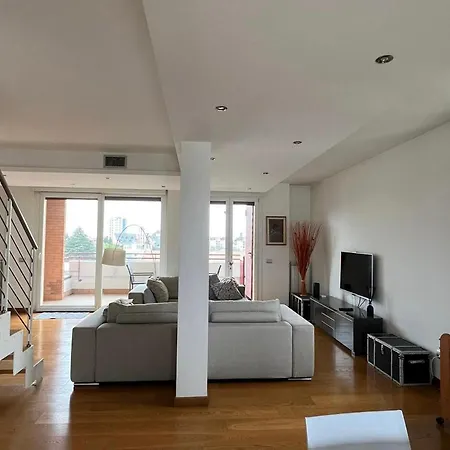 Apartment Penthouse - Skyline View
