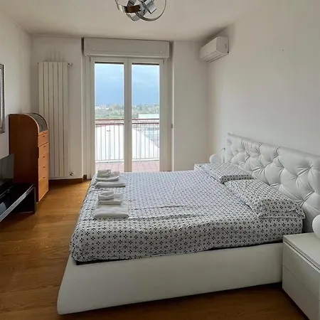 Penthouse - Skyline View Busto Arsizio